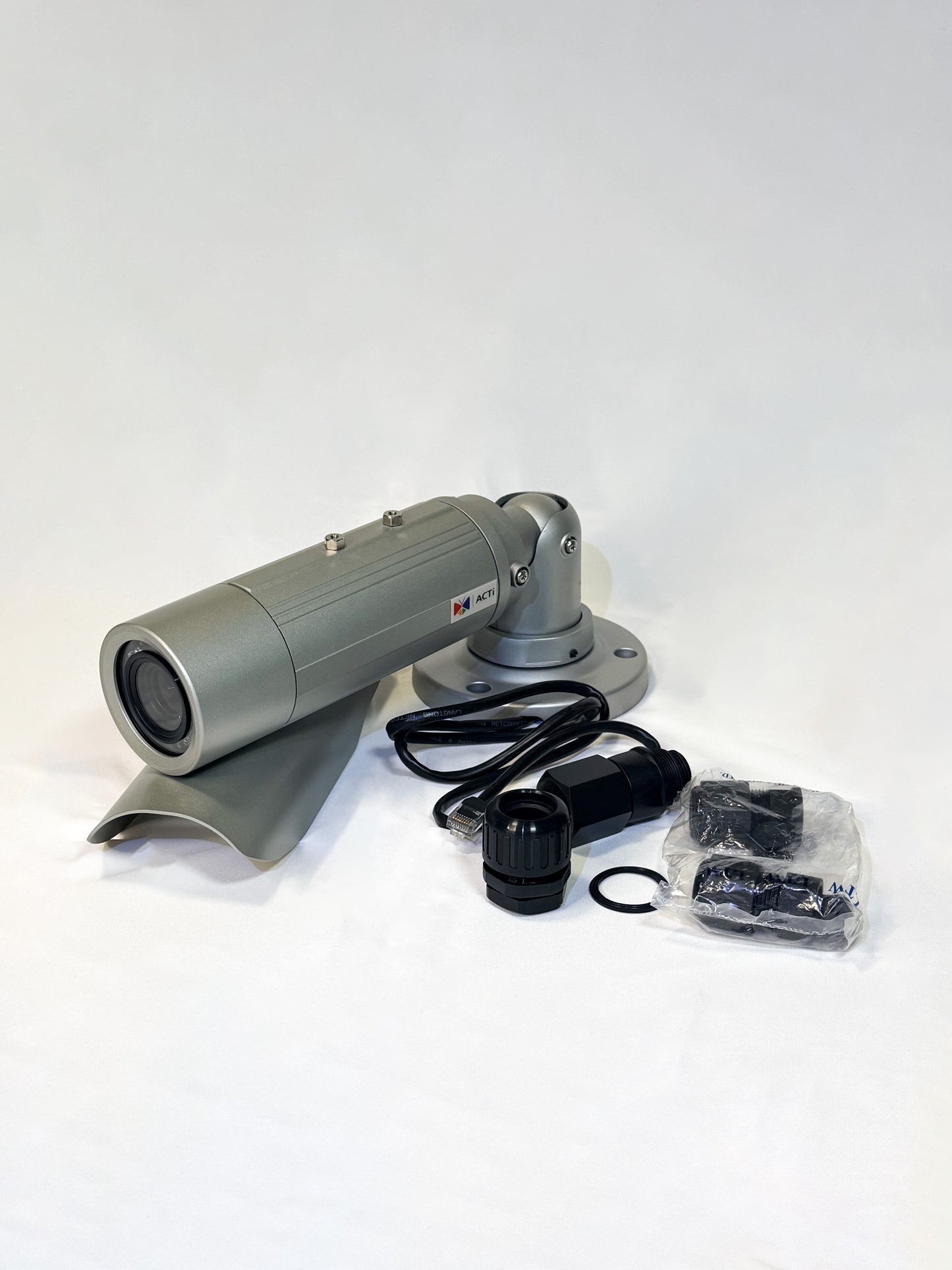 Cámara de Vigilancia ACTI E44 – Modelo Descontinuado en Stock