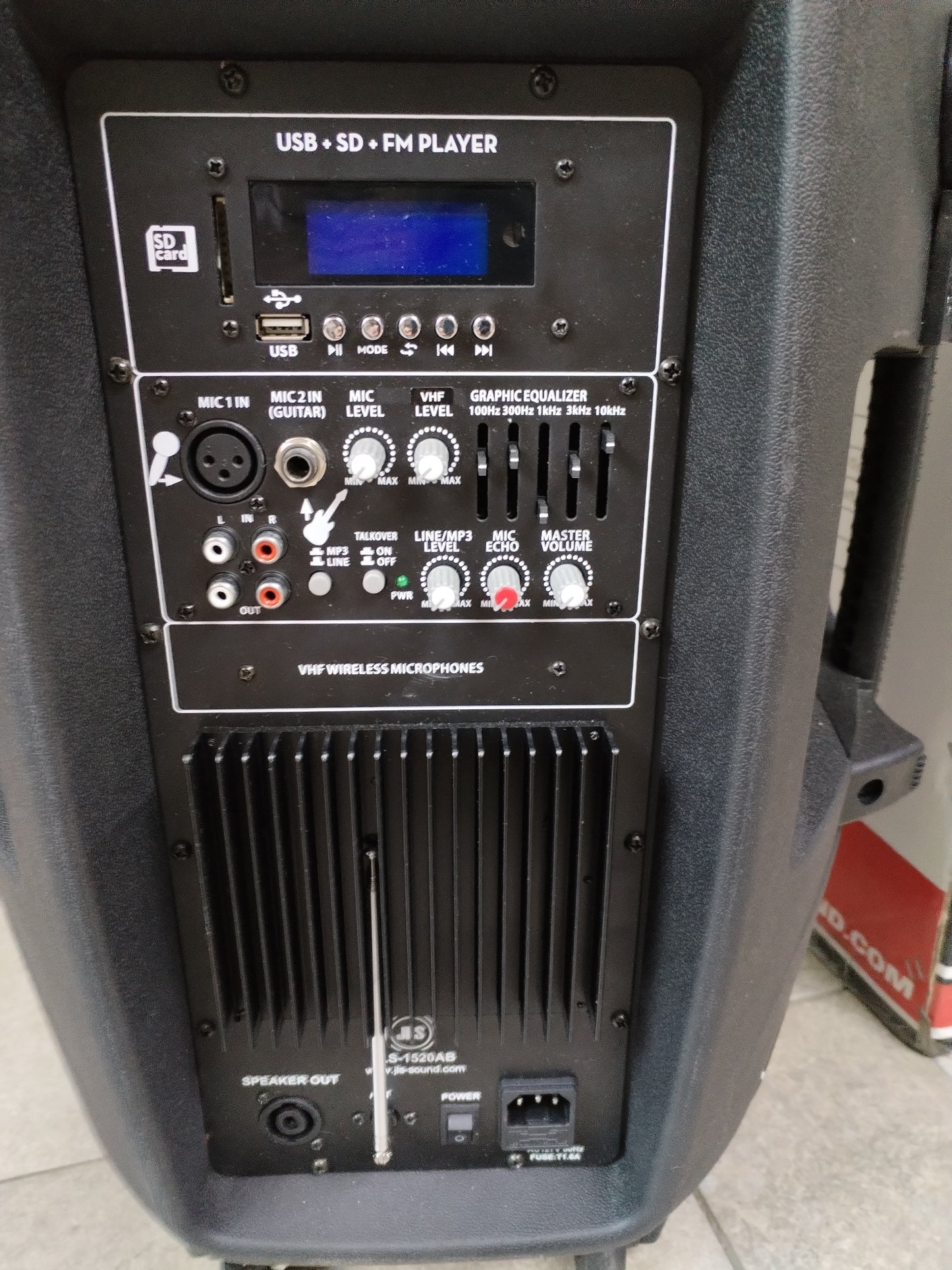 Bocina Amplificada JLS 1520AB – Equipo de Audio Rezagado